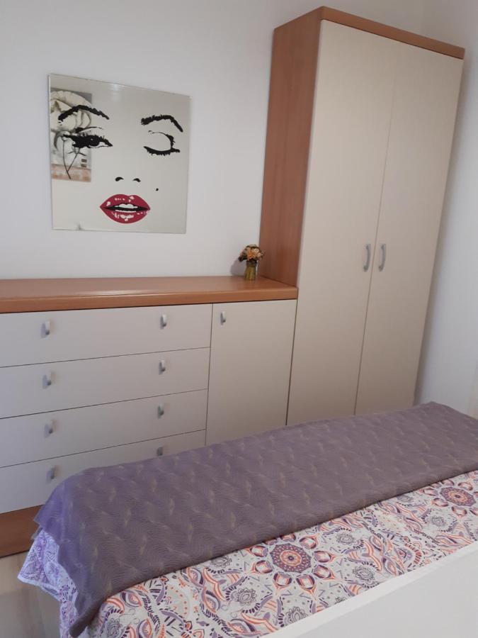 Apartments Zerjav มาลีโลชินจ์ ภายนอก รูปภาพ